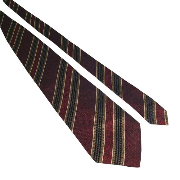 Daniel De Fasson Burgundy Striped Geometric Pattern Mens Tie Elegant Accessory - Picture 1 of 5